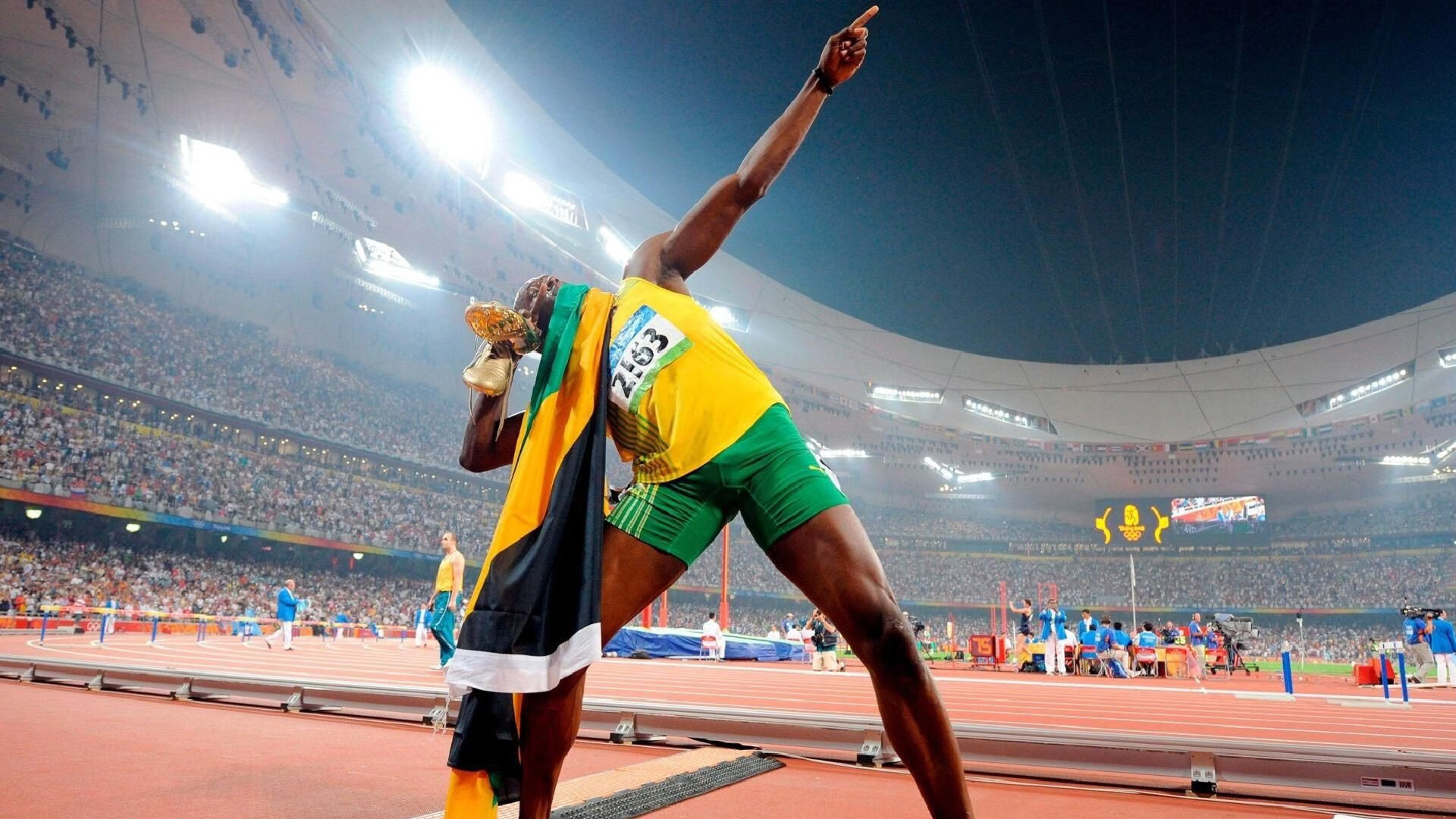 德国女子自行车队在团体追逐赛中获得铜牌，德国自行车比赛